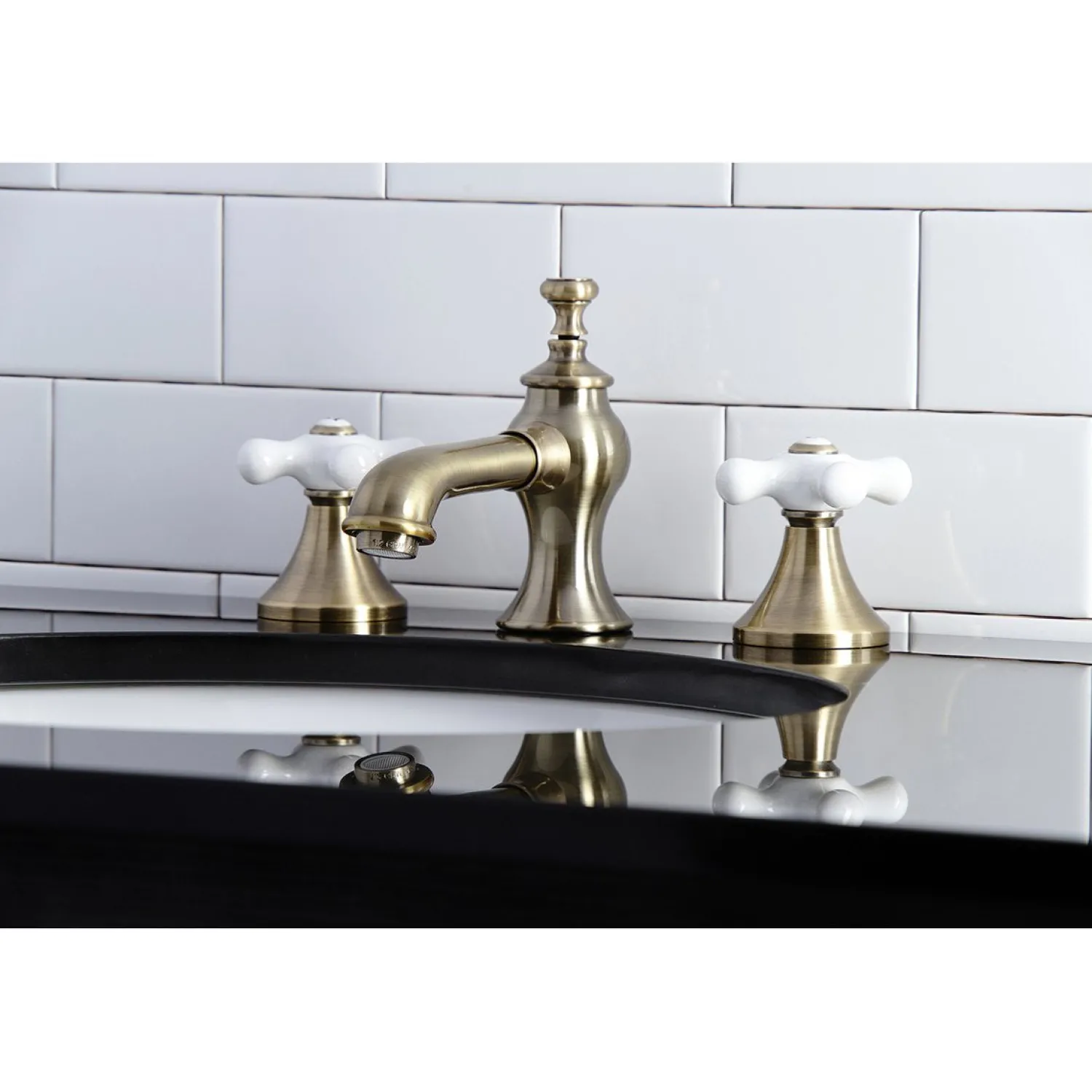 Outlet Vintage 3-Hole 8" Widespread Bathroom Faucet 8" Widespread
