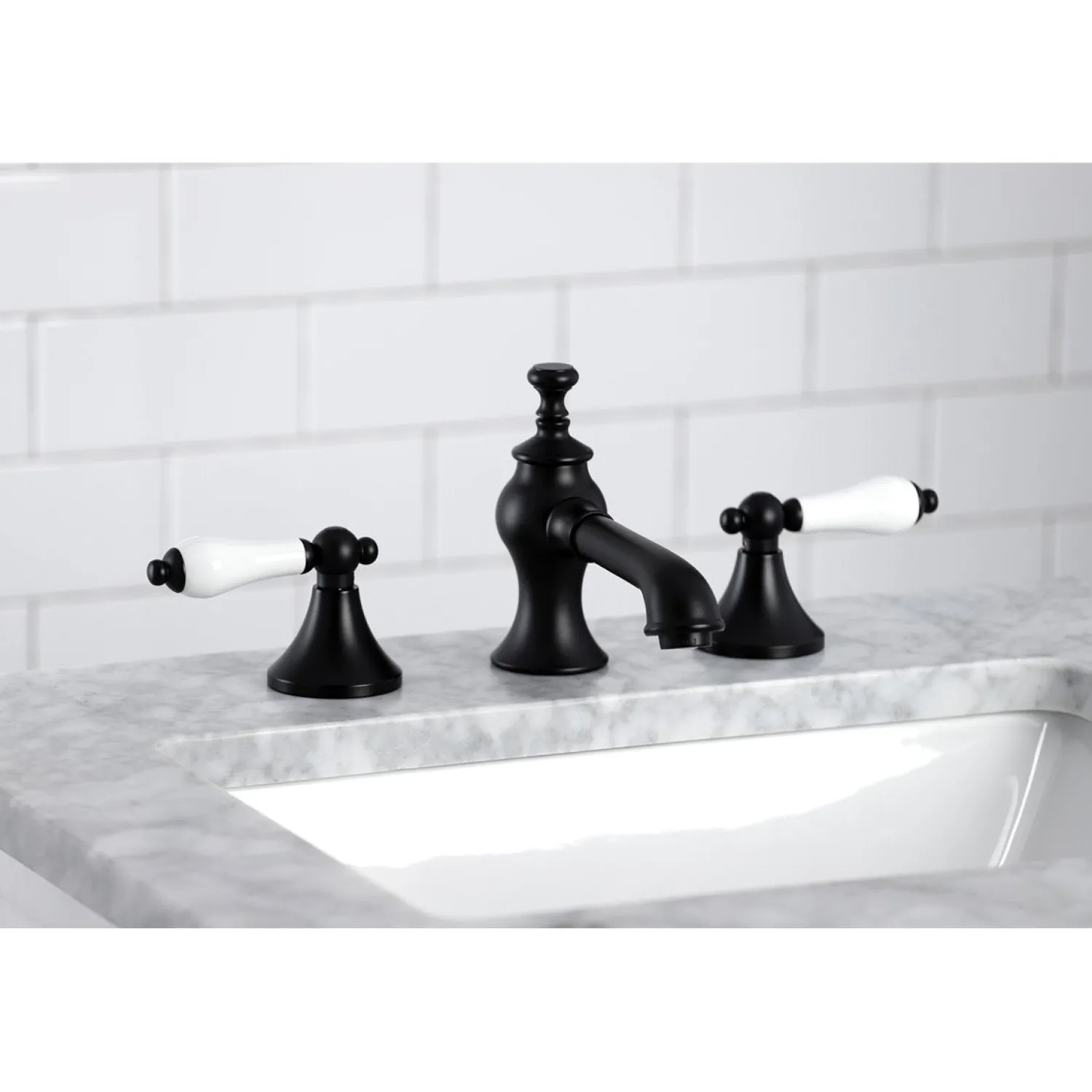 Outlet Vintage 8-Inch Widespread Three-Hole Bathroom Faucet 8" Widespread