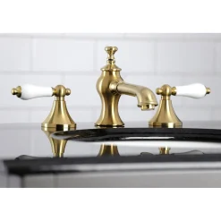 Outlet Vintage 8-Inch Widespread Three-Hole Bathroom Faucet 8
