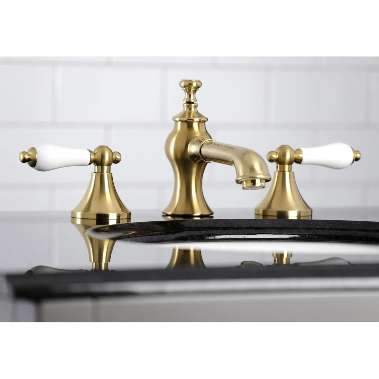 Outlet Vintage 8-Inch Widespread Three-Hole Bathroom Faucet 8" Widespread