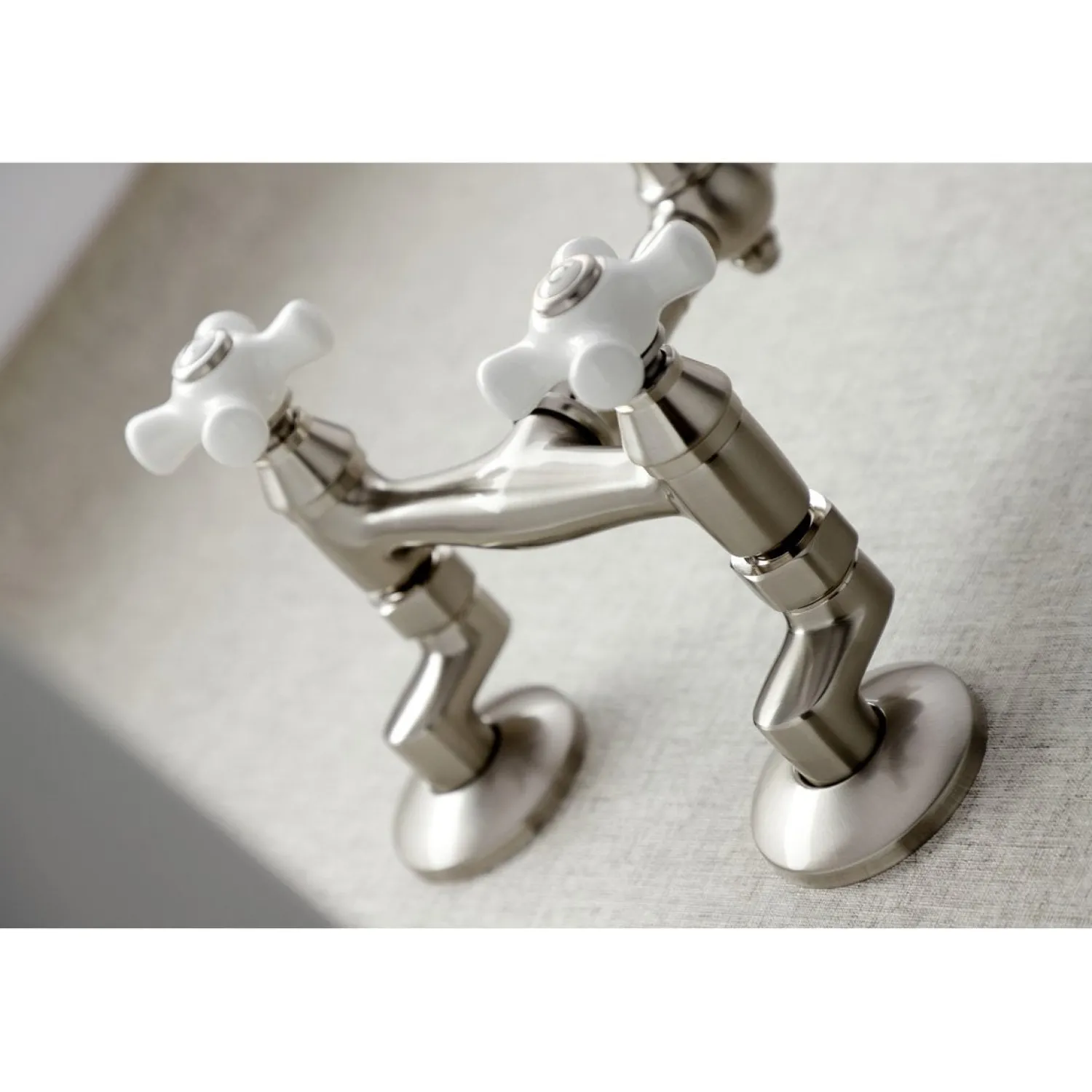 Clearance Vintage Wall Mount 6-Inch Adjustable Center Kitchen Faucet Wall Mounted Kitchen Faucets