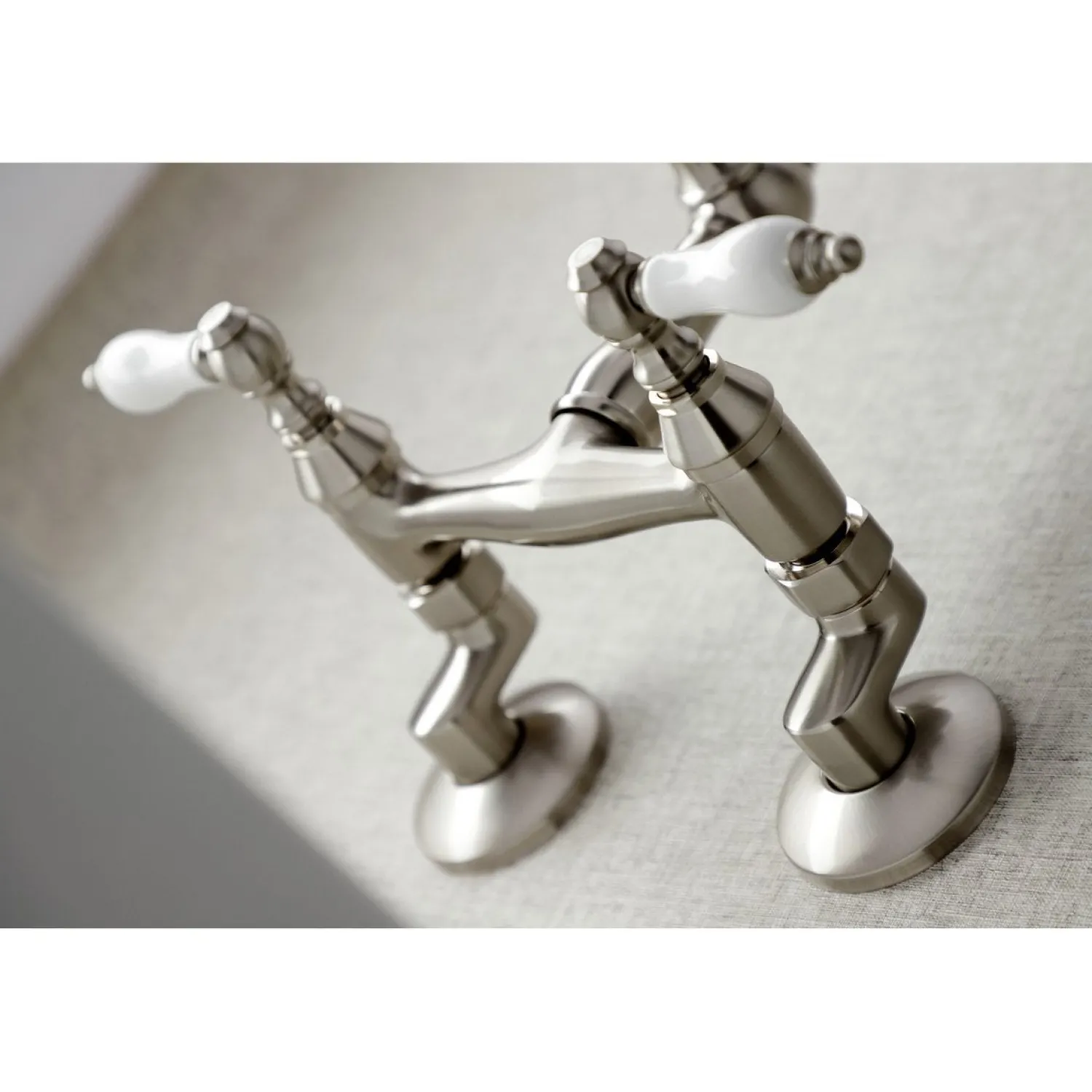 Discount Vintage Wall Mount 6" Adjustable Center Kitchen Faucet Wall Mounted Kitchen Faucets