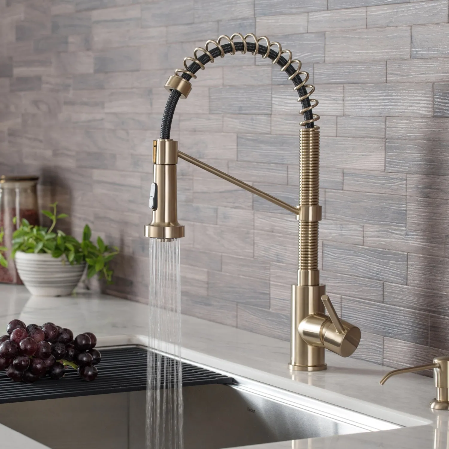 Discount Bolden 18-Inch Commercial Kitchen Faucet with Pull-Down Sprayhead in Brushed Gold Single Hole