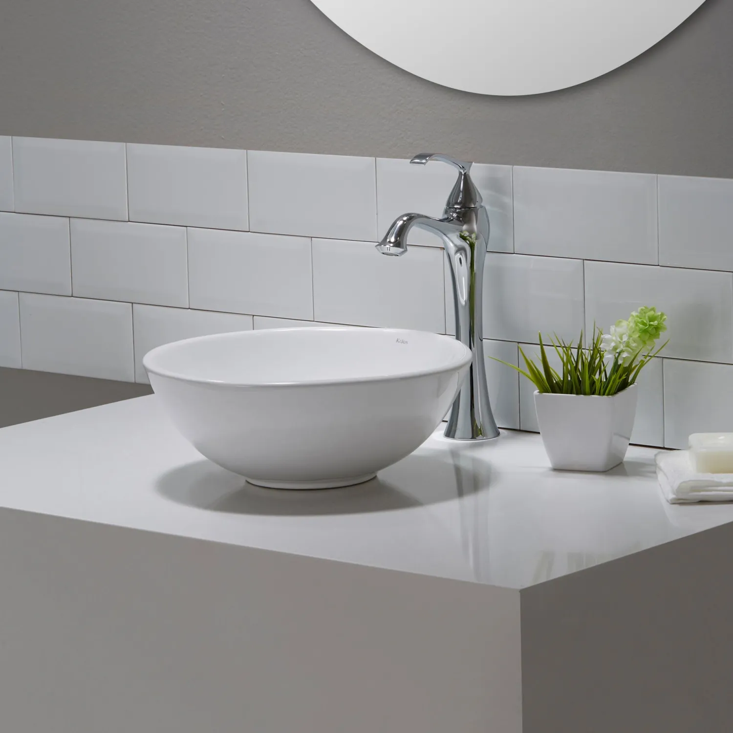 Discount ElavoWhite Ceramic Small Round Vessel Bathroom Sink & Pop Up drain Above Counter / Vessel Sinks