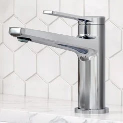 Discount Indy Single Handle Bathroom Faucet in Chrome Single Hole