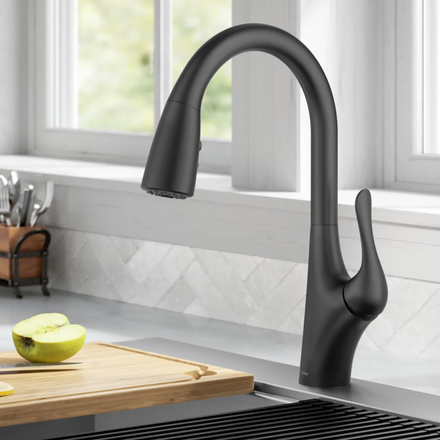Clearance Merlin Single Handle Pull-Down Kitchen Faucet in Matte Black Single Hole
