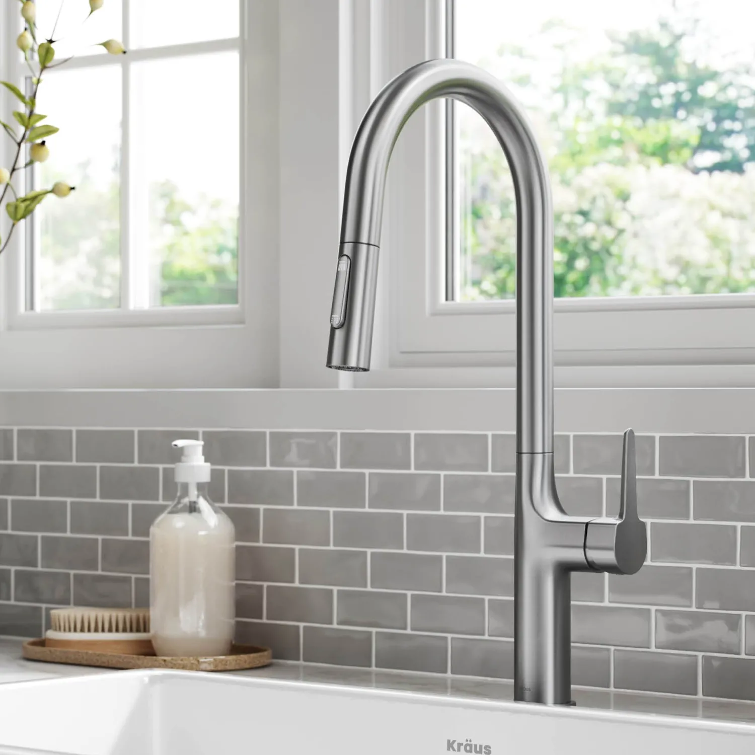 Best New Oletto Modern Single Handle Pull Down Kitchen Faucet in Spot Free Stainless Steel Single Hole