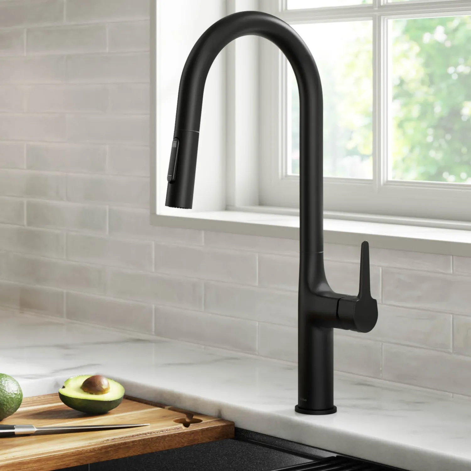 New Oletto Modern Single Handle Pull Down Kitchen Faucet in Matte Black Single Hole