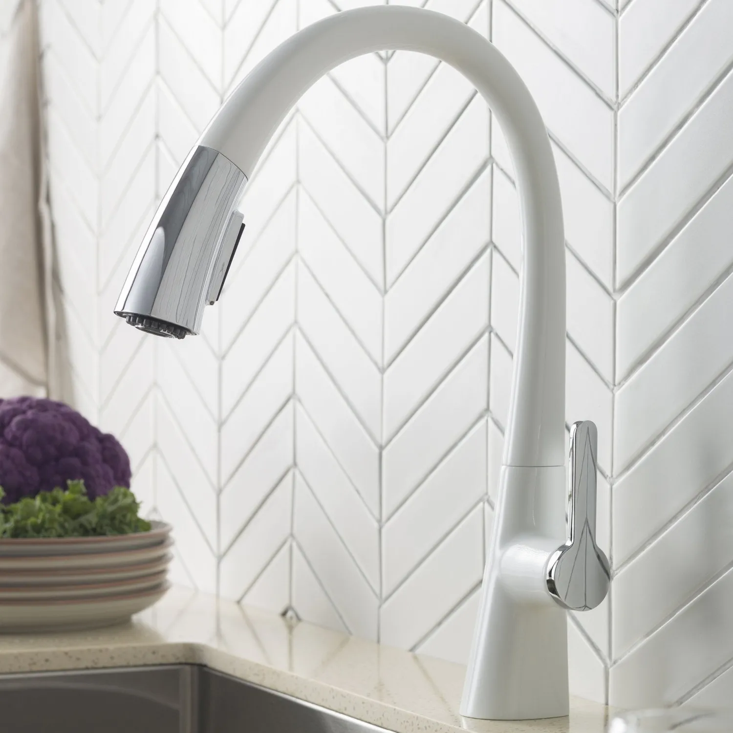 Nolen Dual Function Pull-Down Kitchen Faucet in Chrome/White Single Hole