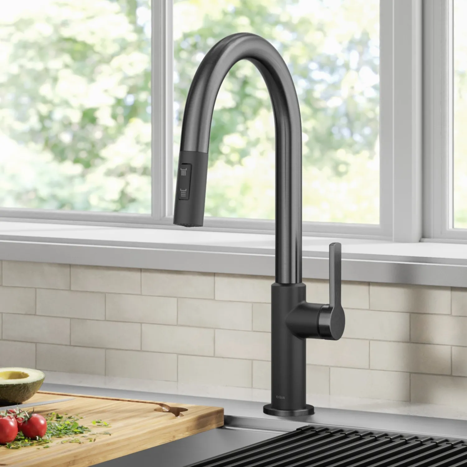 Best Oletto Single Handle Matte Black & Black Stainless Steel Pull-Down Kitchen Faucet Single Hole