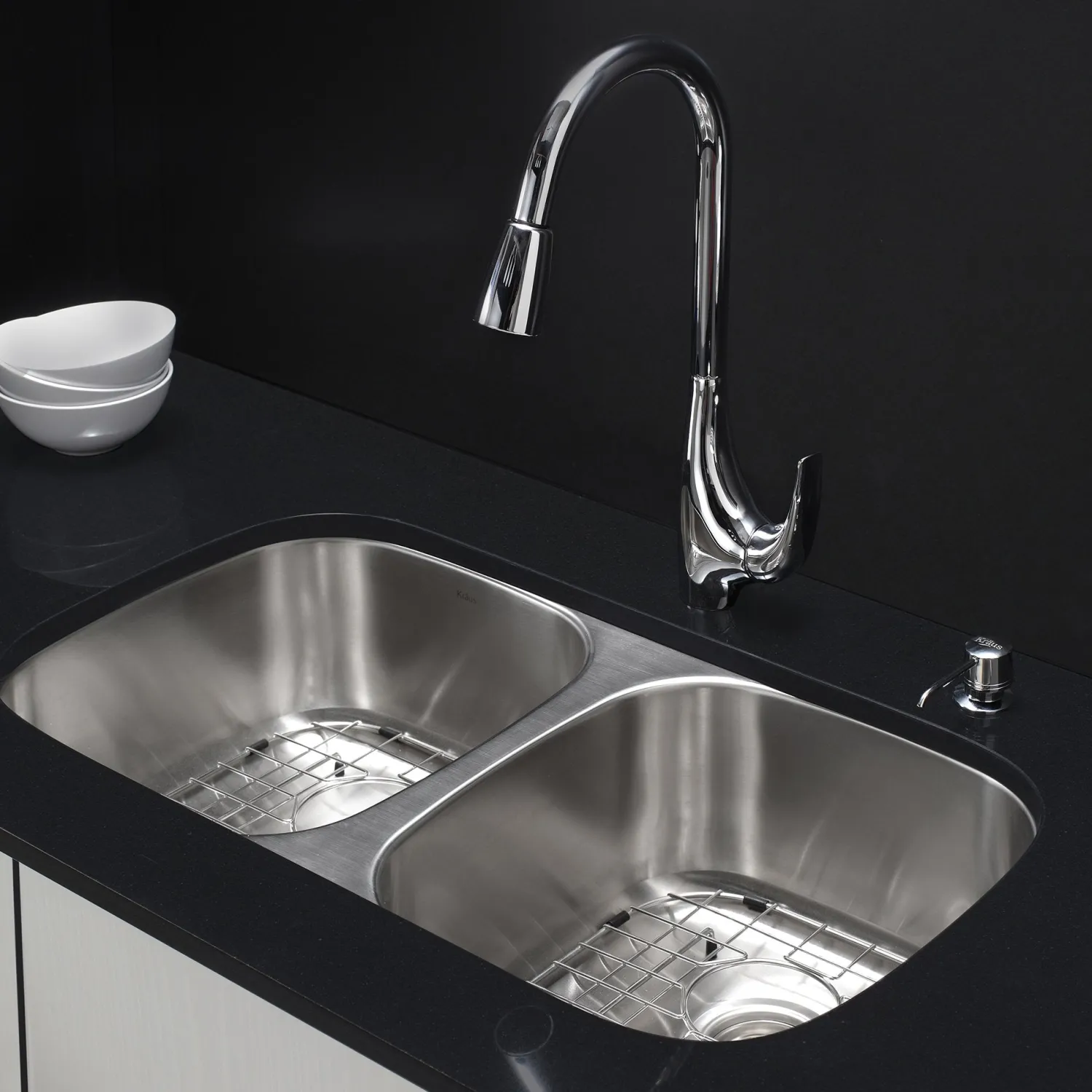 Discount Single-Handle High Arch Kitchen Faucet with Pull Down Dual-Function Sprayer in Chrome Single Hole