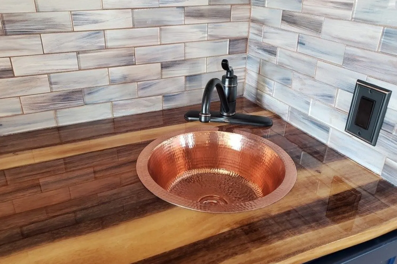 14" Round Hammered Copper Bar Sink with 2" Drain Opening in Polished Copper Bar / Prep Sinks