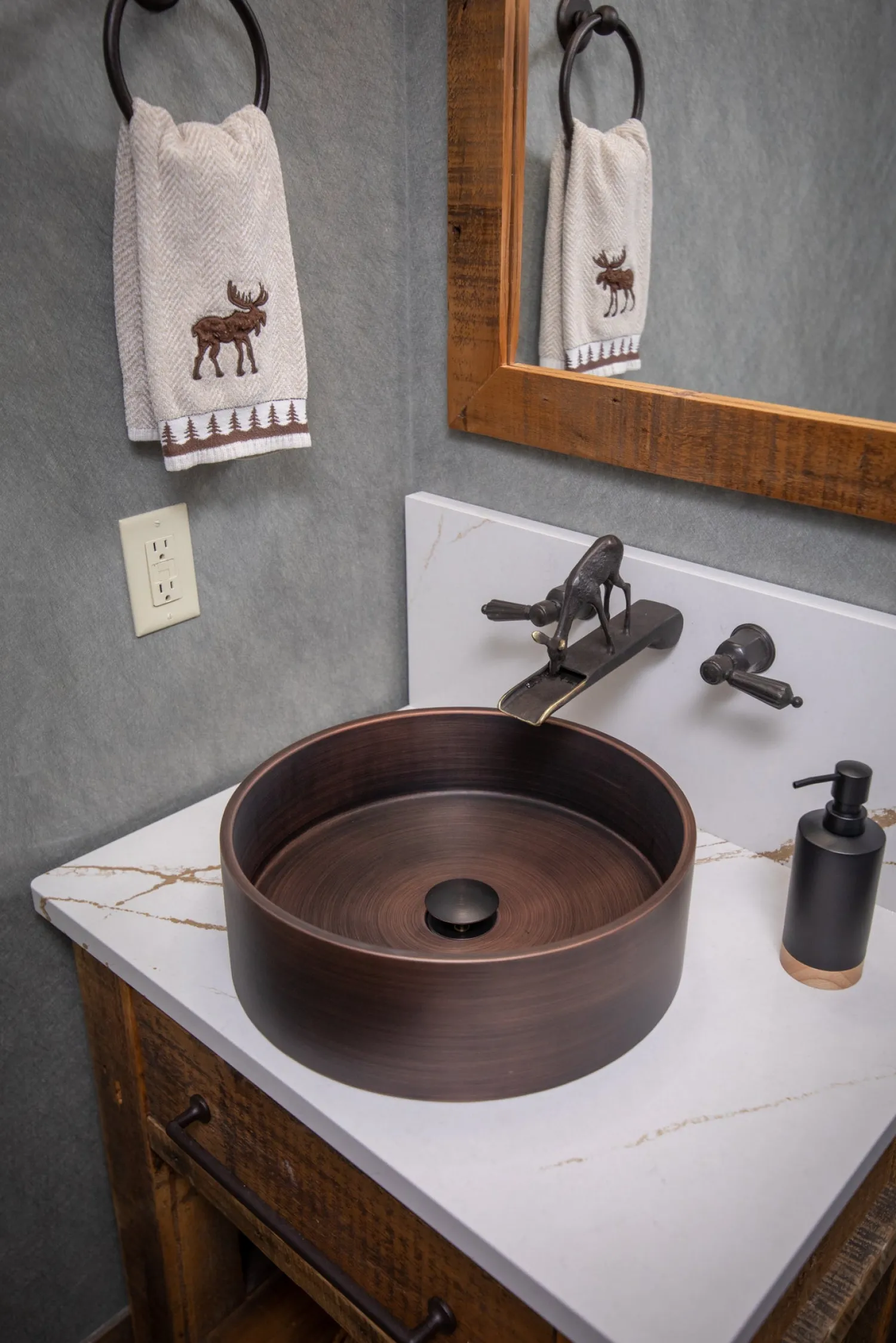 Outlet 15 3/4" Round Thick Rim Stainless Steel Bathroom Vessel Sink with Drain in Bronze Stainless Steel Sinks|Above Counter / Vessel Sinks
