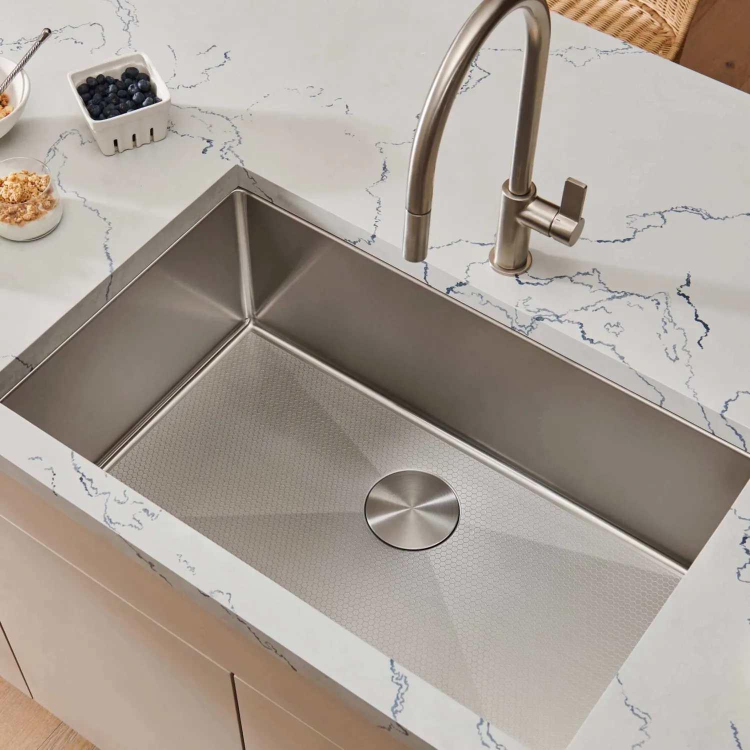 Online Hex Bottom 30" Single Bowl Scratch Resistant Texture Kitchen Sink Single Bowl Sinks|Undermount Sinks