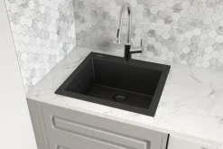Outlet 23 x 20