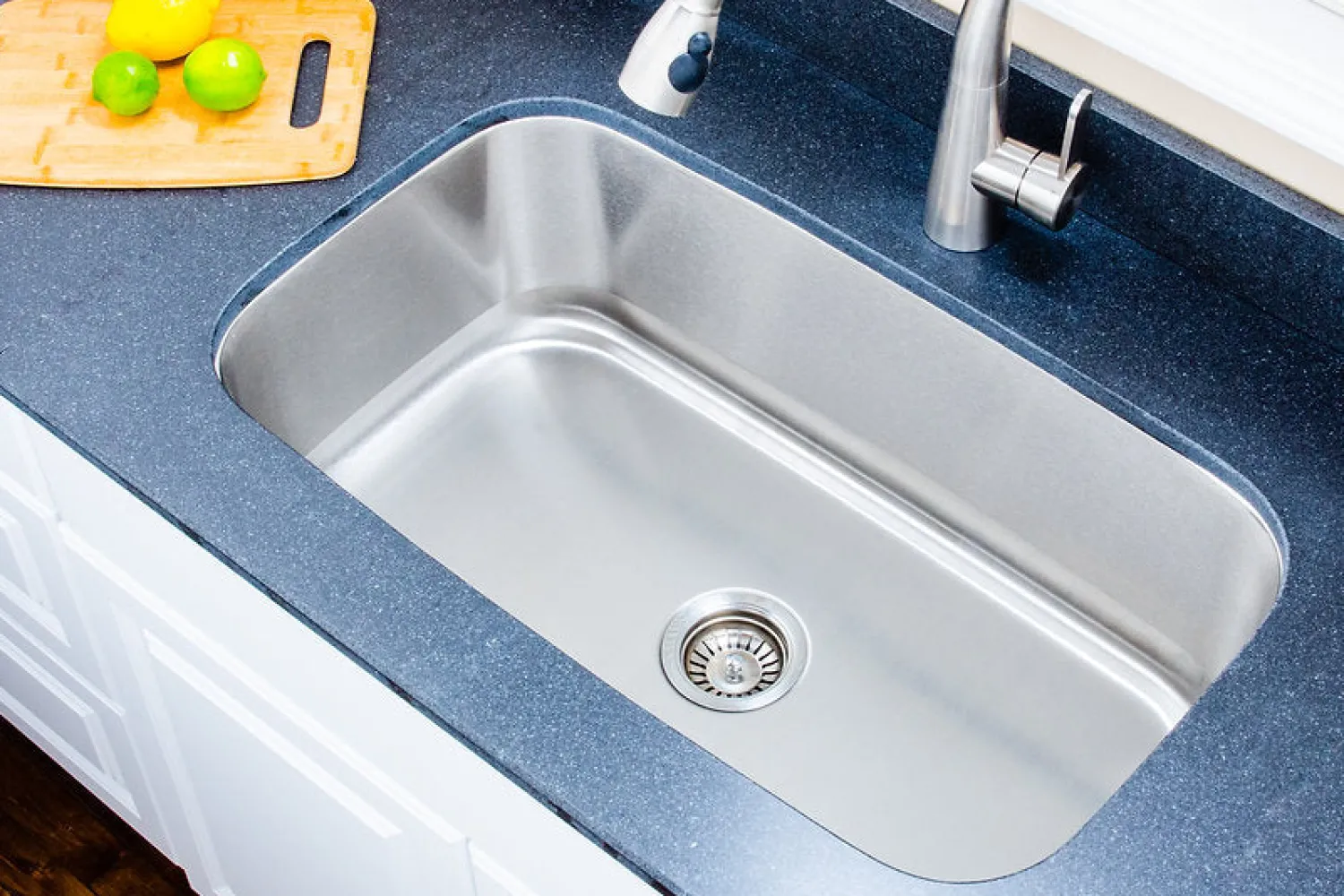 Sale 32" 16-Gauge Undermount Single Bowl Stainless Steel Kitchen Sink Only Stainless Steel Sinks|Single Bowl Sinks