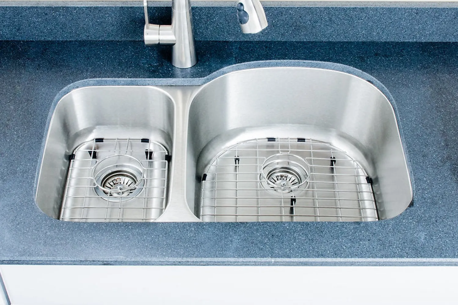 Best 32" Undermount Double Bowl 16 Gauge Stainless Kitchen Sink with Grids & Drains Stainless Steel Sinks|Double Bowl Sinks