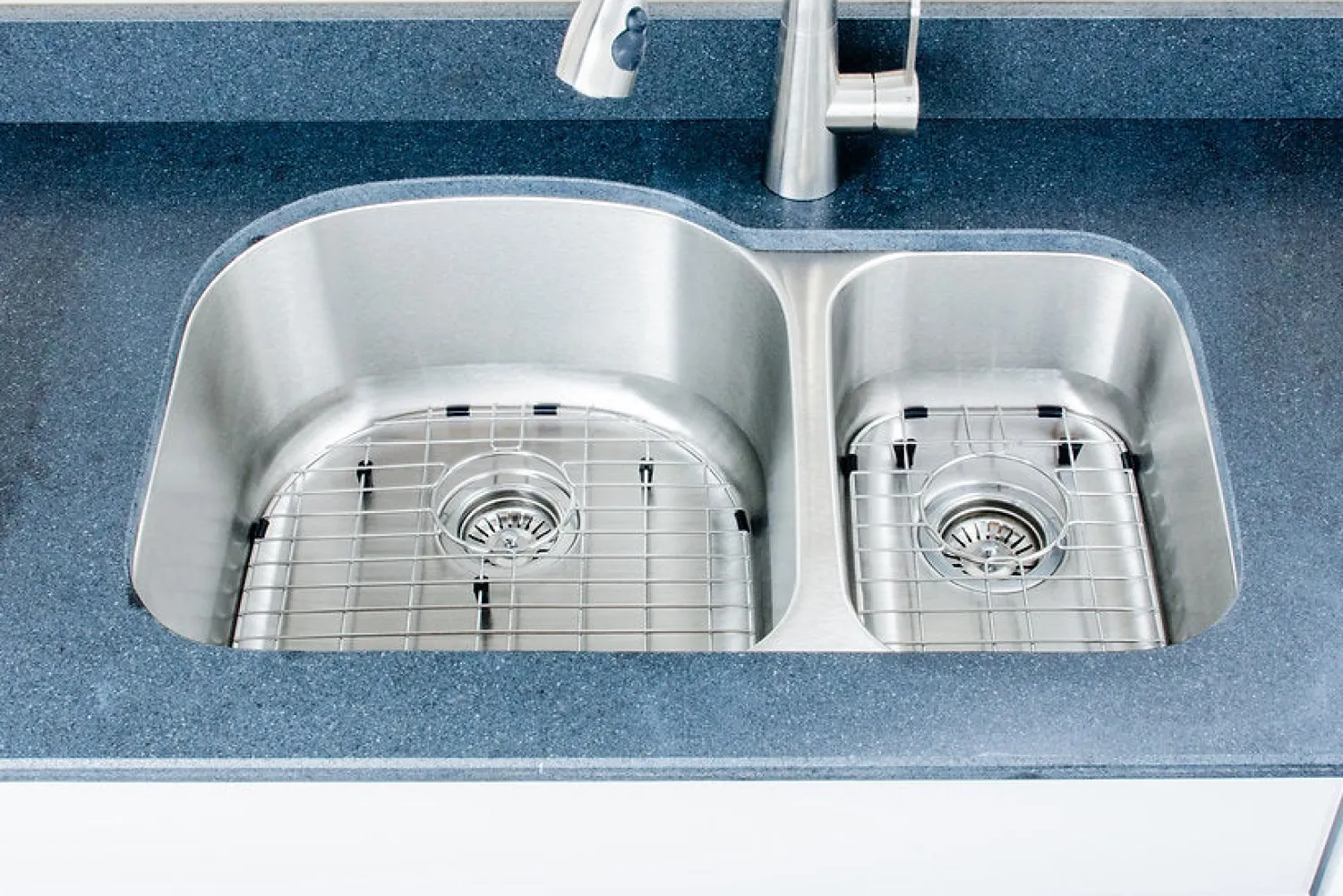 Best 32" Undermount Double Bowl 16 Gauge Stainless Kitchen Sink with Grids & Drains Stainless Steel Sinks|Double Bowl Sinks